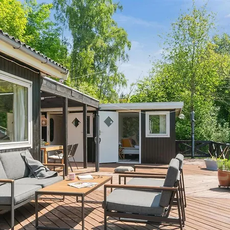 Holmer - 2-5km From The Sea By Interhome
